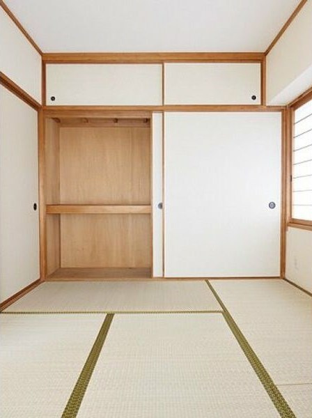 スカイヒルズ植田の収納