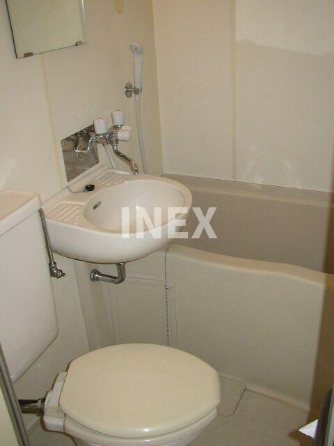 横浜市中区花咲町１丁目の賃貸マンションの浴室