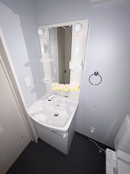 オリーブ西堀の洗面所