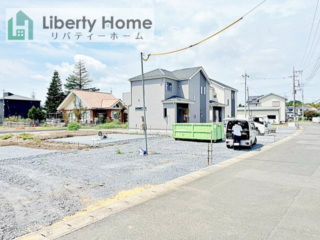 ひたちなか市三反田　Ｃ号棟　新築戸建の前面道路含む現地写真