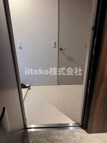 ライオンズミレス蔵前の玄関