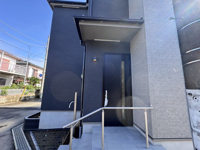 松戸市六高台４丁目新築戸建【六実小学校:4分】のエントランス|エントランス