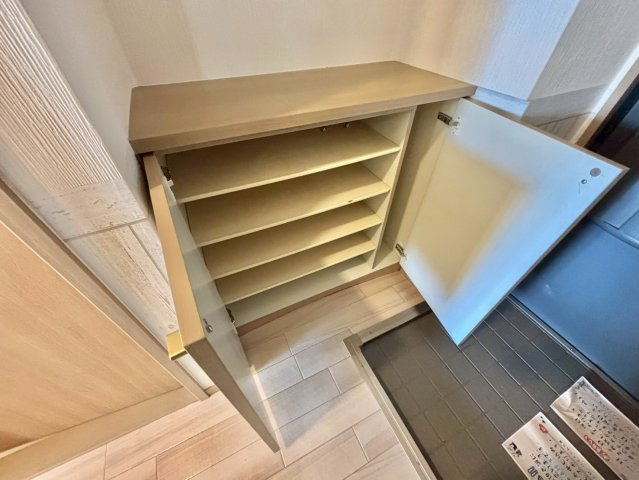 サンフォーレストAの玄関