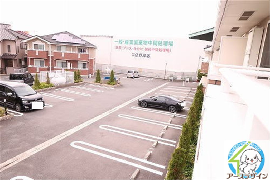 メゾネット・アンジュ弐番館の駐車場