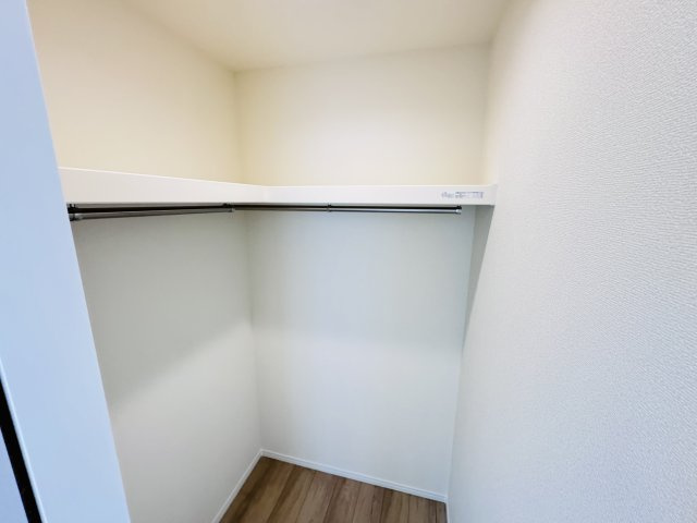 松戸市六高台４丁目新築戸建【六実小学校:4分】の収納|7.12帖寝室・ウォークインクローゼット