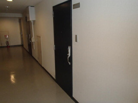 部屋前