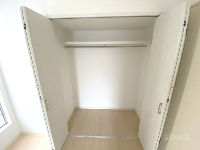セレーノ大宮E棟の収納|6.0帖洋室収納☆彡