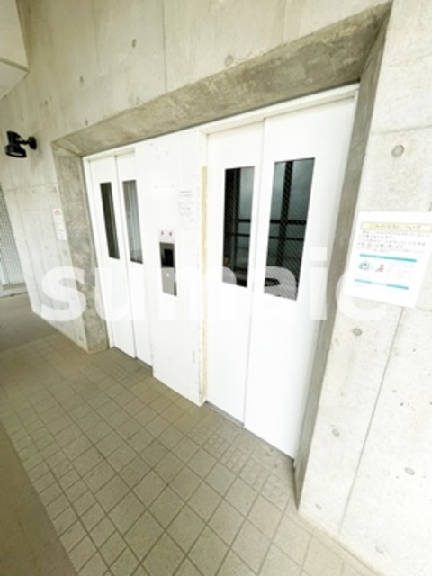 セレーノ大宮E棟のその他共用部分|エレベーター付きです。