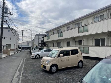 グローリア南大塚の駐車場