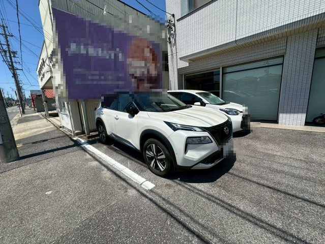 西川町島原貸店舗事務所の駐車場