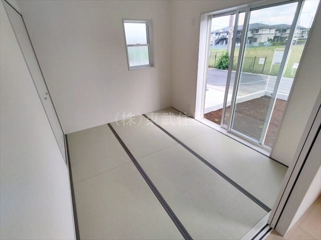 【和室】 | 比企郡吉見町東野第２　全５棟　４号棟 | 1階南側5.25帖和室　ほっとする和室です