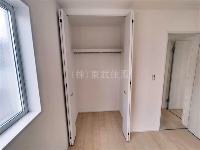 【収納】 | 比企郡吉見町東野第２　全５棟　４号棟 | 2階北西側6.0帖洋室の収納です