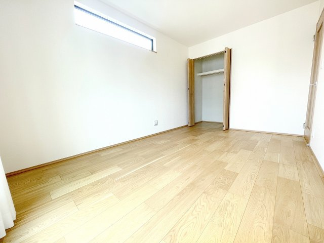 【洋室】 | 富士見市上沢1丁目　新築一戸建住宅　全4棟　(ふじみ野店) | 洋室6.75帖：たっぷり収納できるクローゼットを完備。