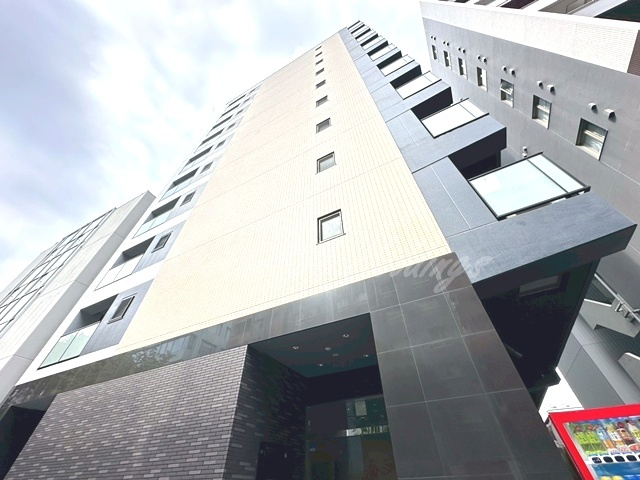 LEXE AZEST横濱関内の外観