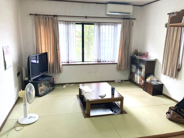 日高町西芝　中古戸建　5LDK+Sの居間・リビング