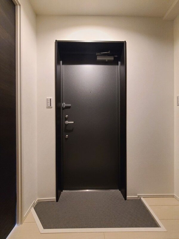 Ｃｒｏｓｓ　Ｇｒａｙ町屋の玄関|74809284_17.jpg