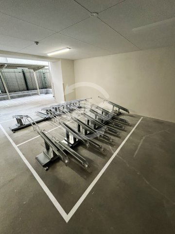 コンフォリア・リヴ北浜平野町のその他共用部分|コンフォリア・リヴ北浜平野町　駐輪場