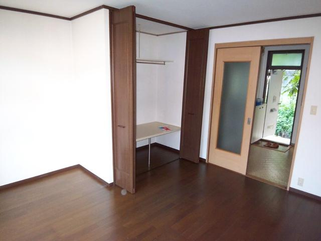 南西向きの明るいお部屋です