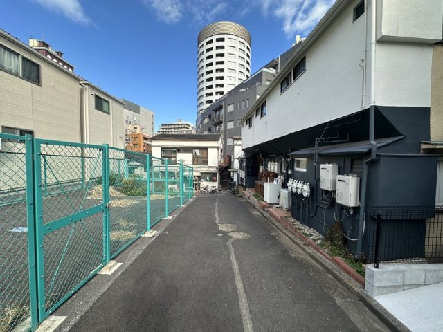 日欧アパートメントの駐車場|74772603_19.jpg