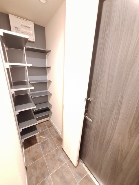 ベルジュ柏旭町の玄関|★シューズクローク★