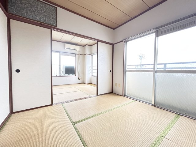 【和室】 | 宝友コーポ | 襖を開ければ広々空間！ライフスタイルに合わせて柔軟に使えます