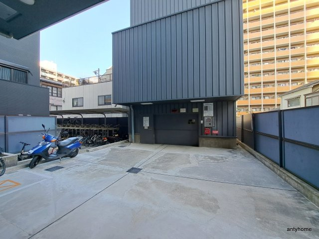 グランルージュ谷町六丁目　仲介手数料無料の駐車場