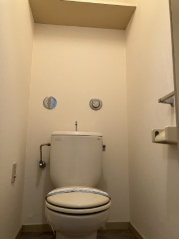 メゾン兜山Ⅰのトイレ|別部屋のお写真です。参考程度にご覧ください。