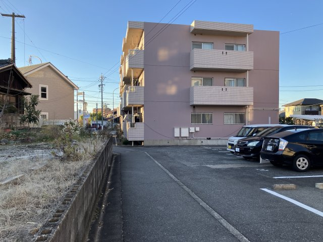 メゾン兜山Ⅰの駐車場