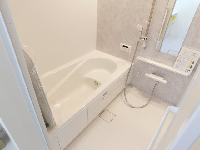 名古屋市港区船頭場１丁目の新築一戸建の浴室|◇浴室◇　　広い１坪サイズ・浴室暖房乾燥機・保温浴槽・ベンチ浴槽・スライドバーシャワー・クリーンフロア・オートバス・バリアフリー