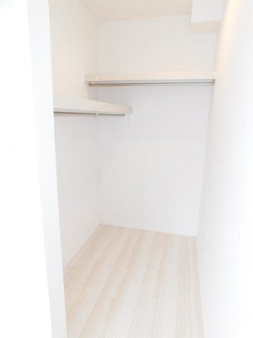 名古屋市港区船頭場１丁目の新築一戸建の収納|◇ウォークインクローゼット◇　　季節の荷物や家族の洋服などが大容量収納できます！