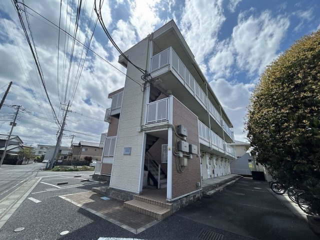 レオパレスルチェンテの外観