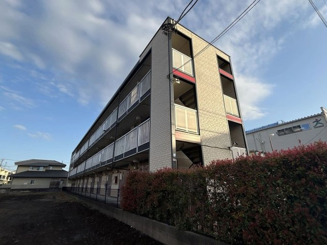 レオパレスクレスト川越の外観