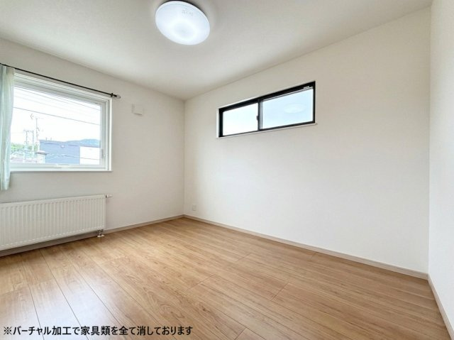 稲穂１条２丁目　戸建の洋室|ウォークインクローゼット付き、6.0帖の洋室。