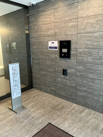 プレシス八王子横山町のエントランス