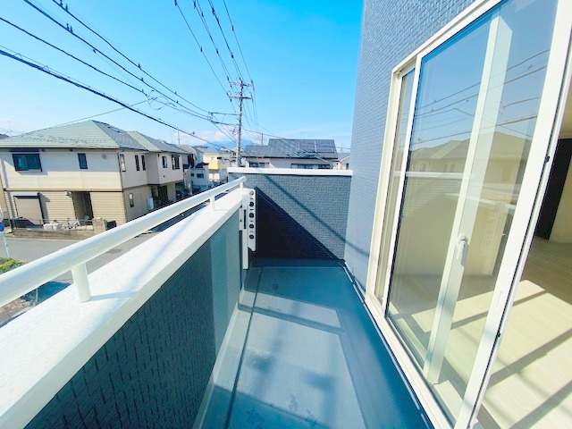茅ヶ崎市香川4丁目　新築戸建　1号棟のバルコニー|同施工例