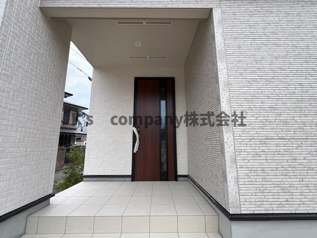 茅ヶ崎市香川4丁目　新築戸建　1号棟の外観|玄関ポーチ付き◇◇