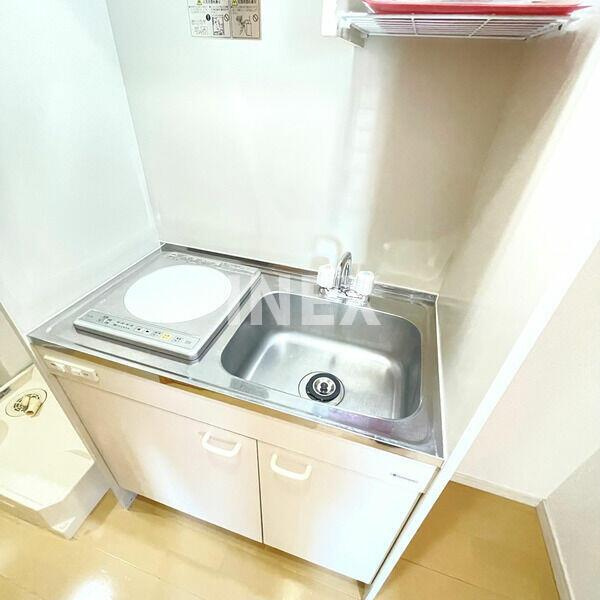 横浜市神奈川区大口仲町のアパートのキッチン