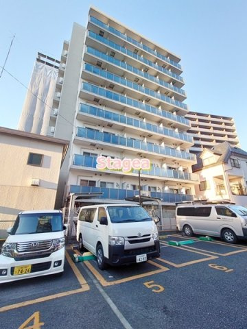 アクシーズタワー新都心の外観