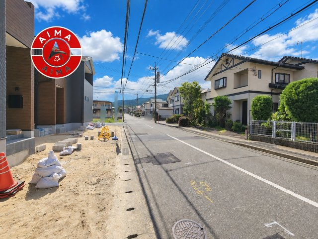福岡市城南区東油山1丁目第2-2棟（1号棟）の外観|前面道路含む現地の写真です。