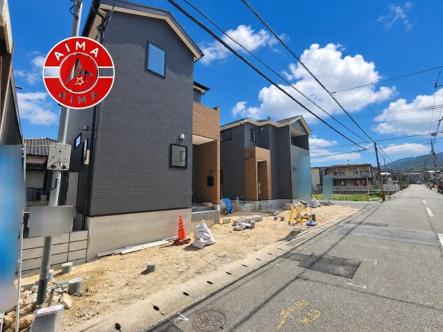 福岡市城南区東油山1丁目第2-2棟（1号棟）の前面道路含む現地写真|見学の時間などお気軽にお問い合わせ下さい。