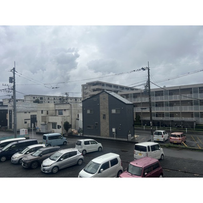 アルスビレッジの駐車場