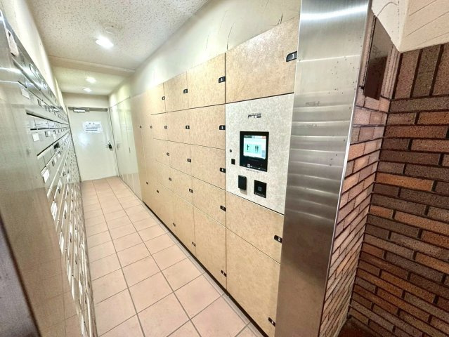 ダイアパレスつづきの丘の設備|ネットショッピングを快適に楽しめる宅配BOX完備。