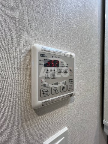 コンフォリアリヴ新大阪キューの洗面所|コンフォリア・リヴ新大阪Q　浴室乾燥機