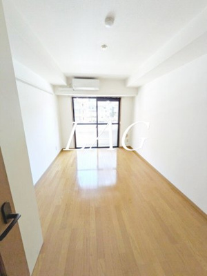 【居間・リビング】 | リトルアージュ | 洋室のお部屋です。