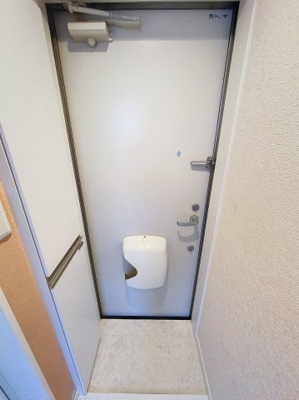【玄関】 | ユナイト菅キャロライン | ※同建物ほかのお部屋の写真です。