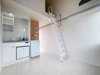 【居間・リビング】 | ユナイト菅キャロライン | ※同建物ほかのお部屋の写真です。