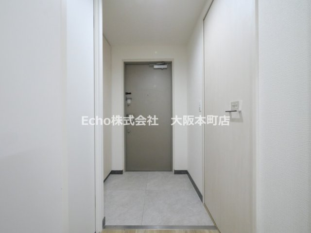 南堀江アパートメントシエロの玄関