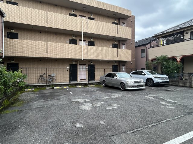 ライスメゾン井上駐車場