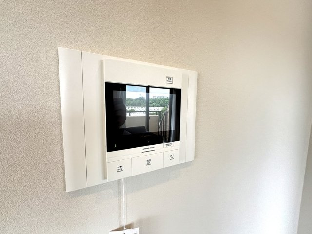 防犯面でも安心のTVモニター付インターホン