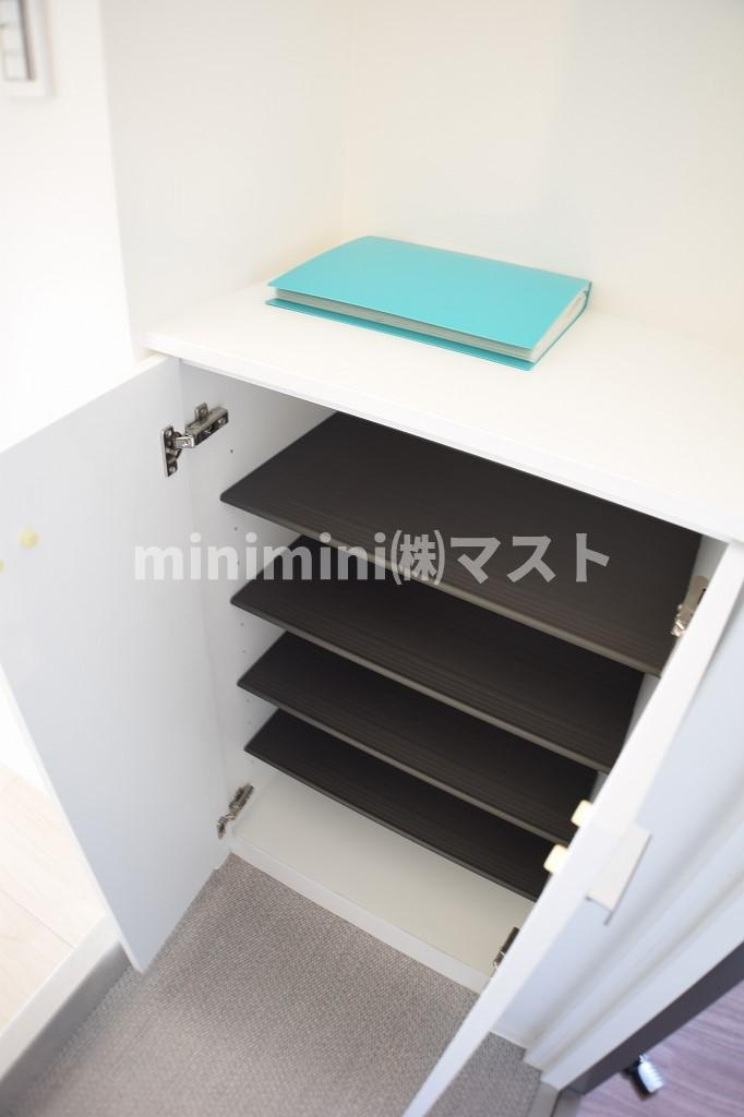 サンロール難波南の収納